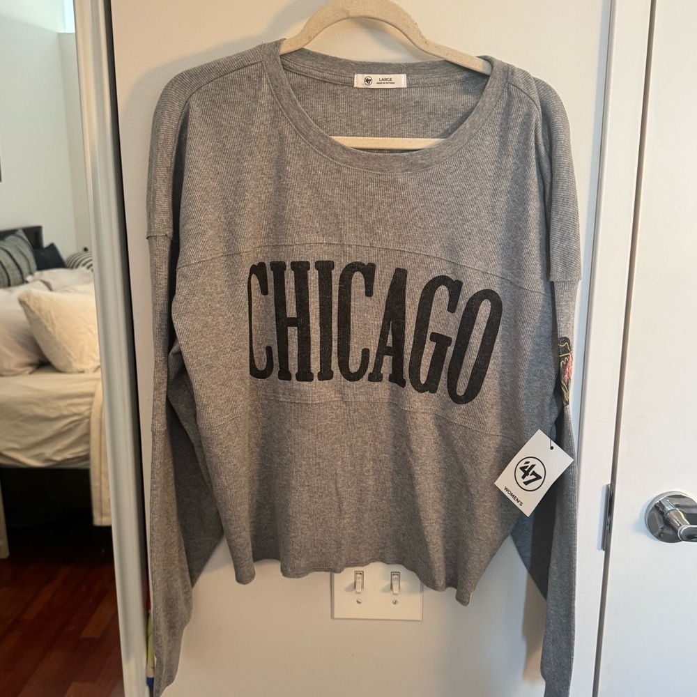 47 BRAND Chicago blackhawks grey ribbed Henley logo shirt NWT